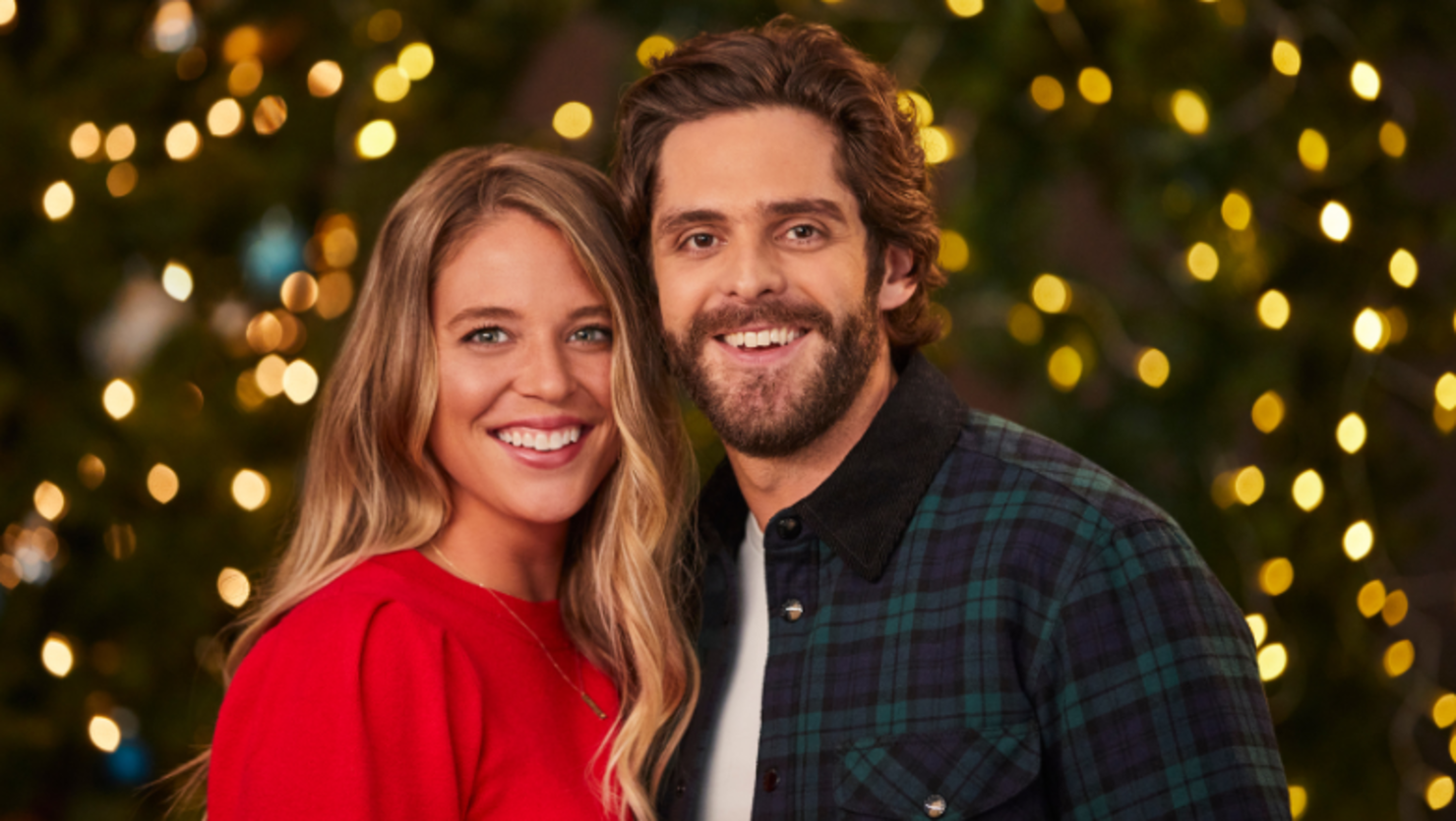 Watch Thomas Rhett And Lauren Akins' 'CMA Country Christmas' Blooper Reel