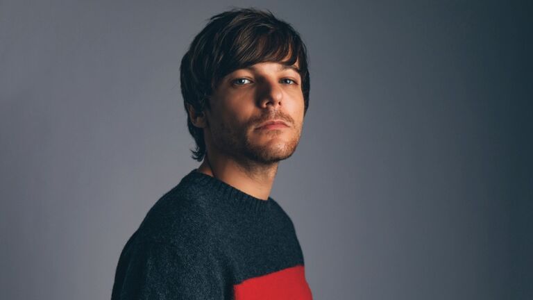 Louis Tomlinson: Celebrating a year of Walls! 