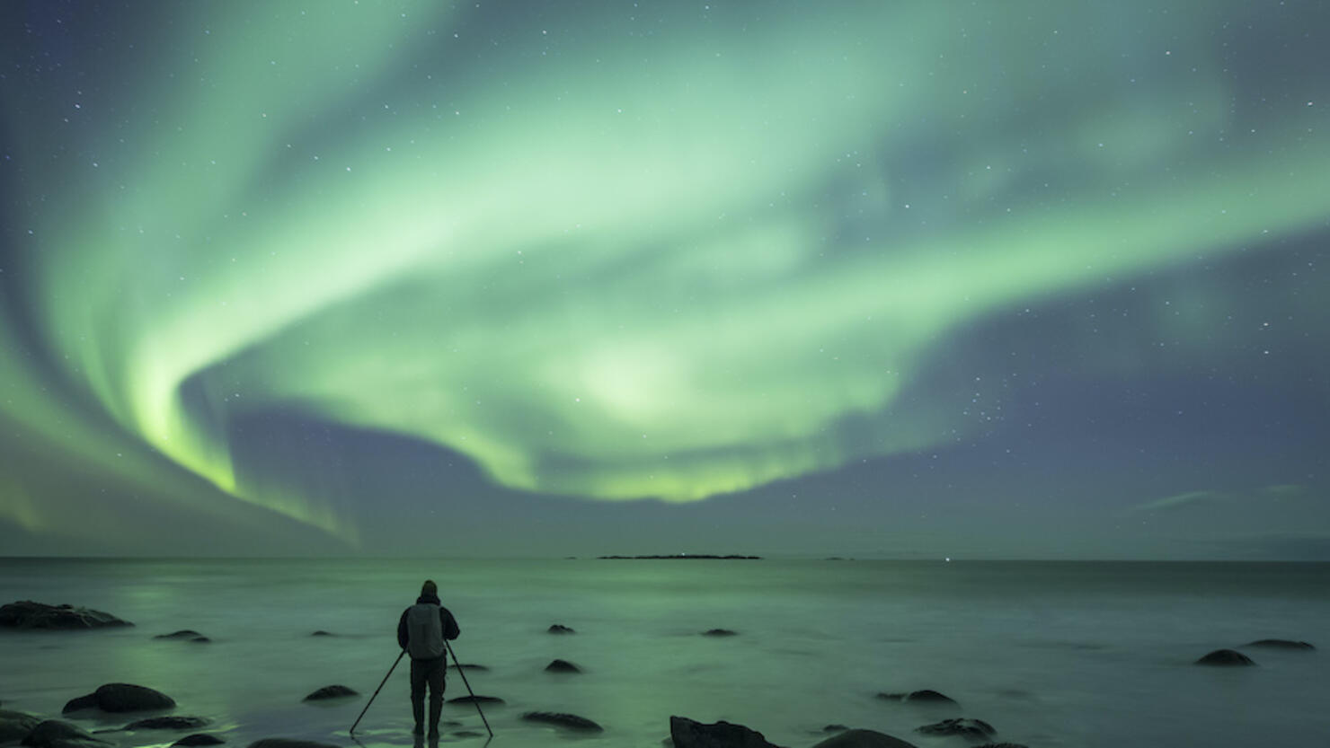 Photographing aurora, Uttakleiv, Norway
