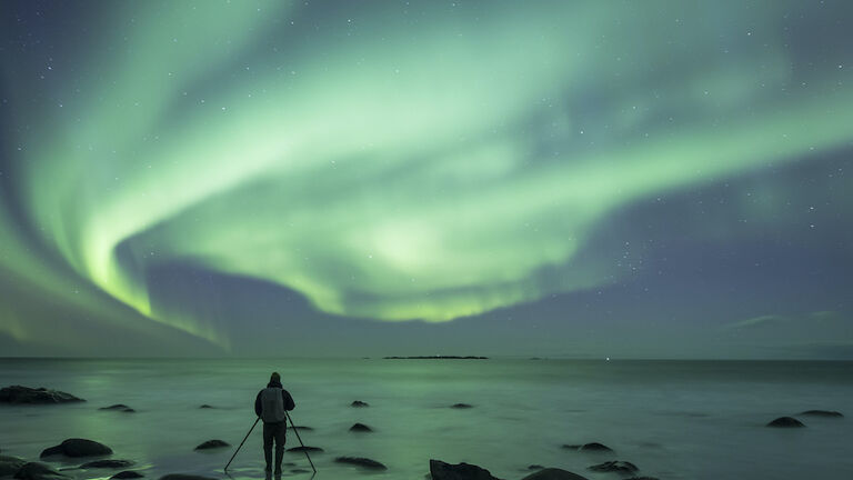 Photographing aurora, Uttakleiv, Norway