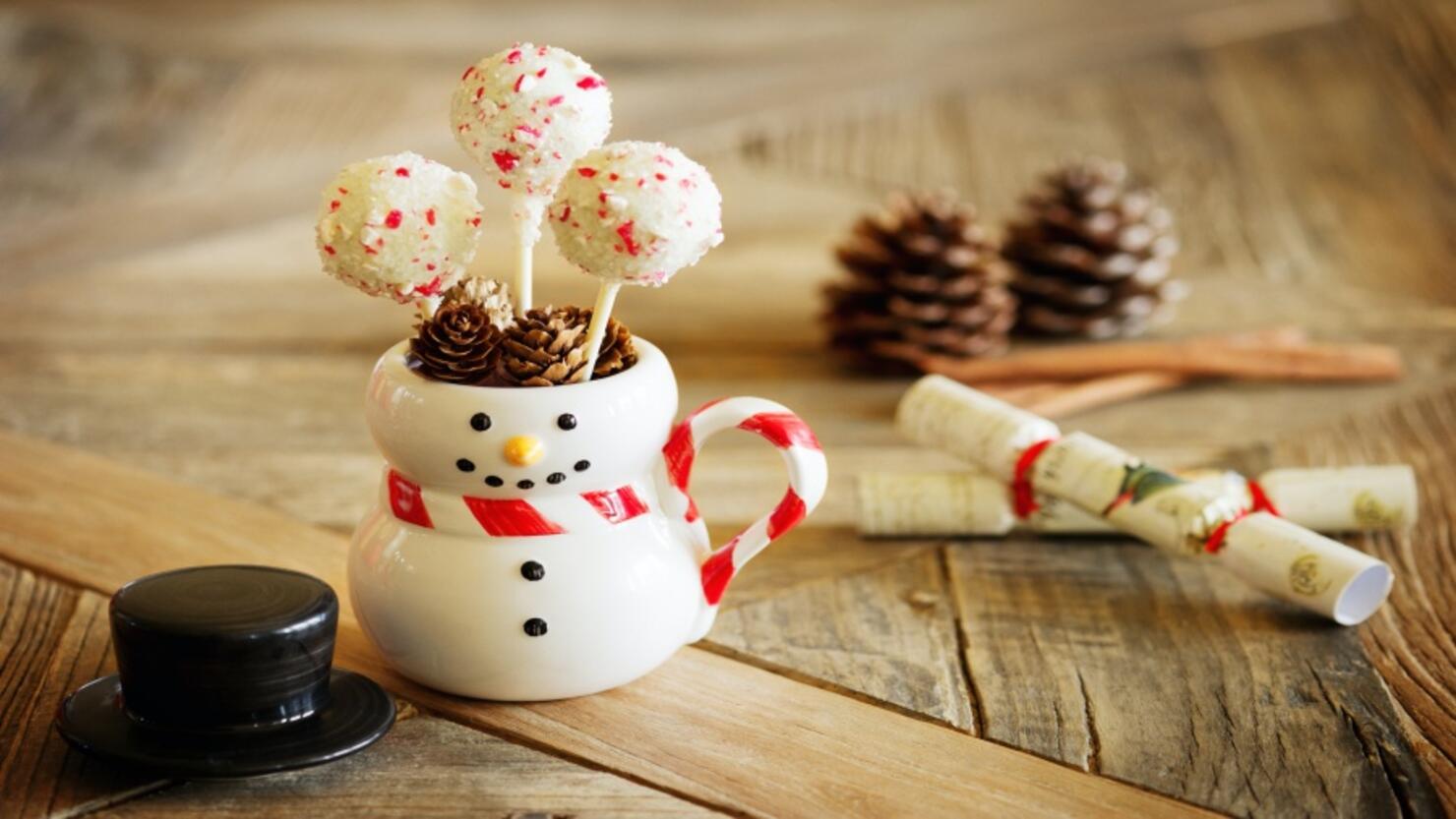 Peppermint Cake Pops in Snowman Mug