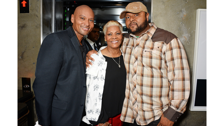 Dionne Warwick Performs Live At The Arts Club