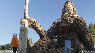 Video: World's Largest Wooden Bigfoot Sculpture Unveiled in South Dakota
