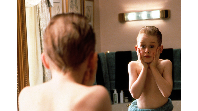 HOME ALONE, Macaulay Culkin, 1990. TM and Copyright (c) 20th 


Century Fox Film Corp. All rights