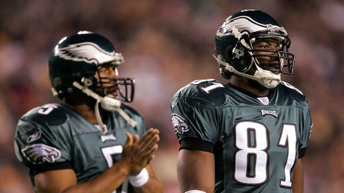 Did Philadelphia Eagles' Donovan McNabb throw up at Super Bowl? Fox Sports  director has answer.