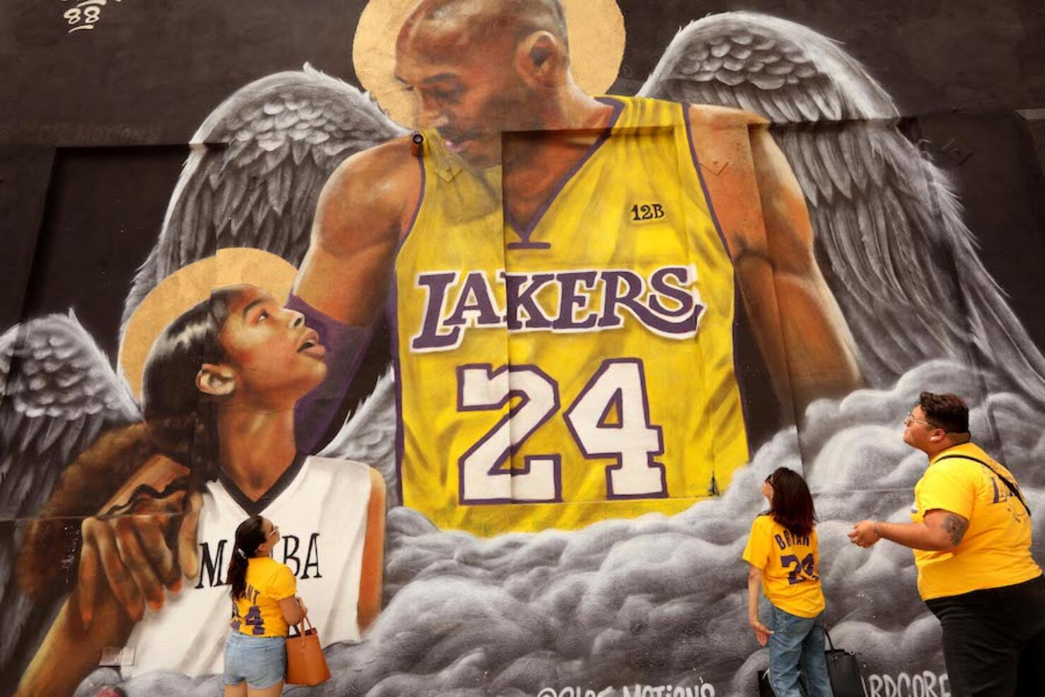 Kobe Bryant, one of the greatest Lakers ever, dies at 41 – Orange