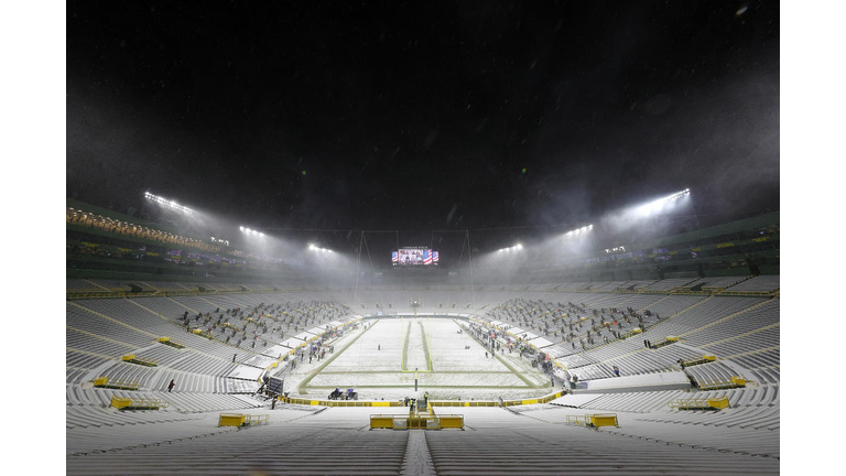 Tennessee Titans v Green Bay Packers