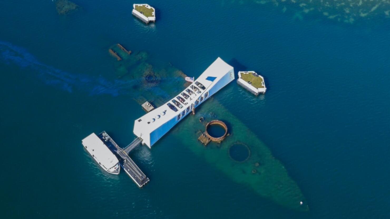 USS Missouri and USS Arizona, Pearl Harbor, Oahu, Hawaii