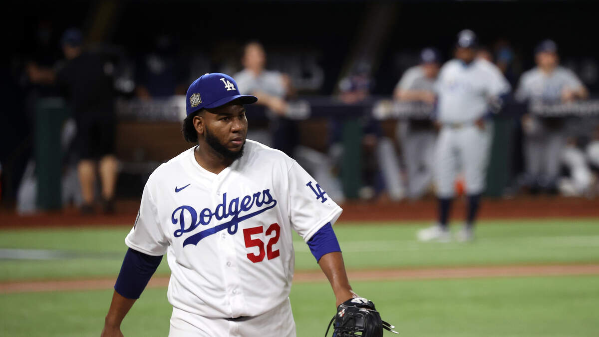 Astros agree to deal with former Dodgers reliever Pedro Baez