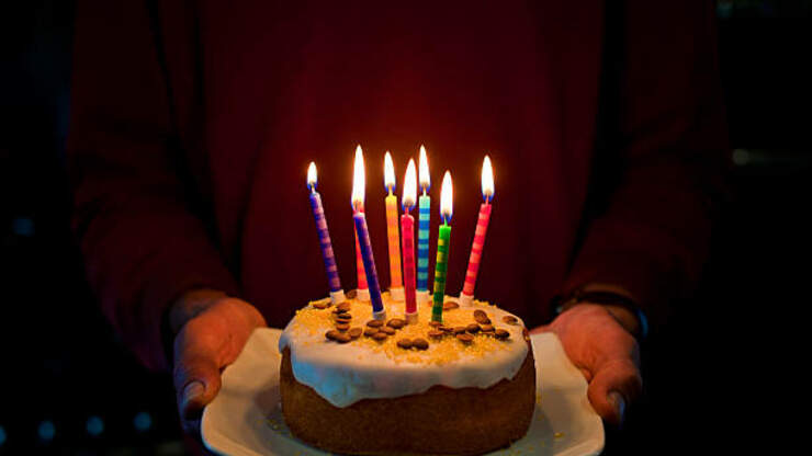 Here's How To Blow Out Birthday Candles Without Getting Germs On The