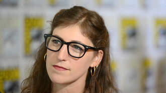 Mayim Bialik Talks Trauma, Addiction & More On 'Pretty Messed Up'