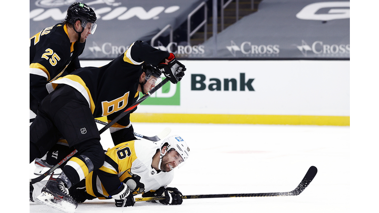 Pittsburgh Penguins v Boston Bruins