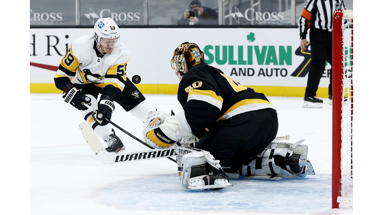 Pittsburgh Penguins v Boston Bruins