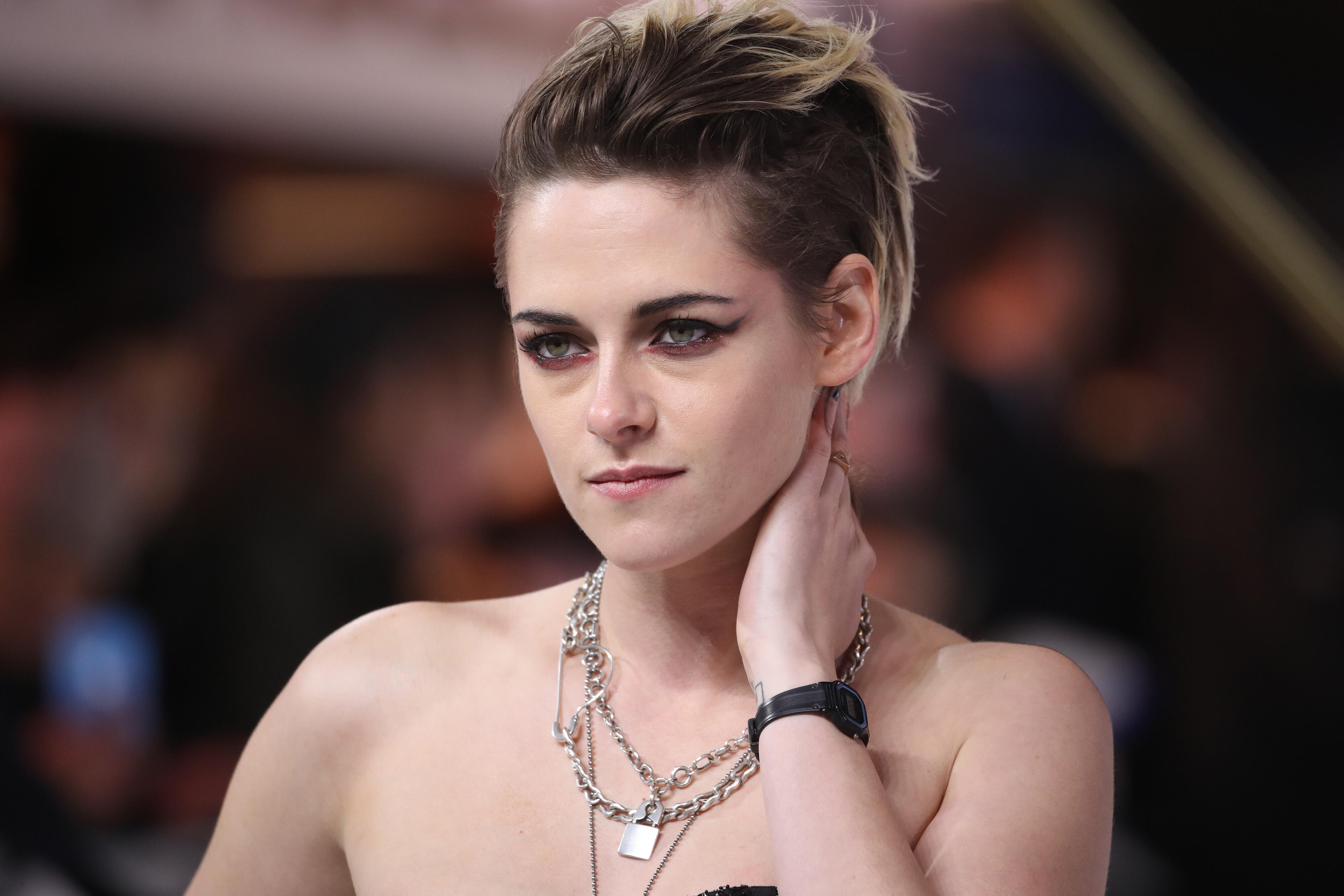 Kristen Stewart Transforms Into Princess Diana In First Spencer 