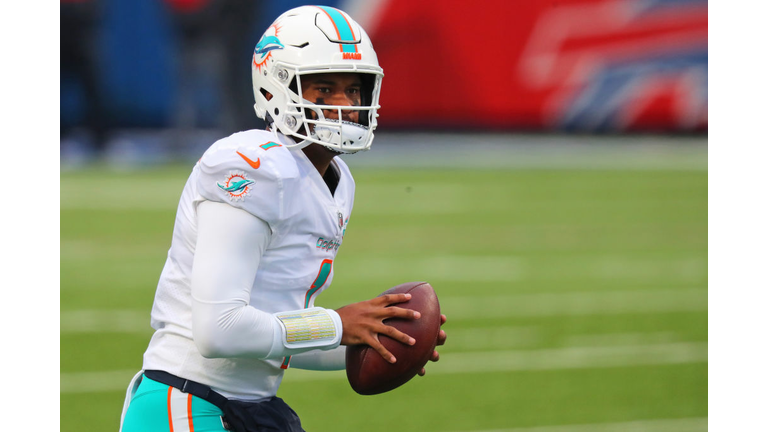 Miami Dolphins v Buffalo Bills