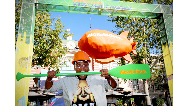 Nickelodeon's 2015 Kids' Choice Awards Pinata Tickets Giveaway