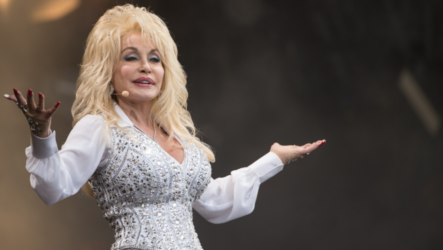 Dolly Parton Recreates '9 to 5' For New Super Bowl Ad