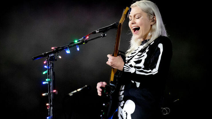 Phoebe Bridgers Literally Made Sparks Fly During Her 'SNL ...