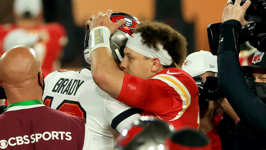 EA announces Patrick Mahomes will be on the cover of Madden