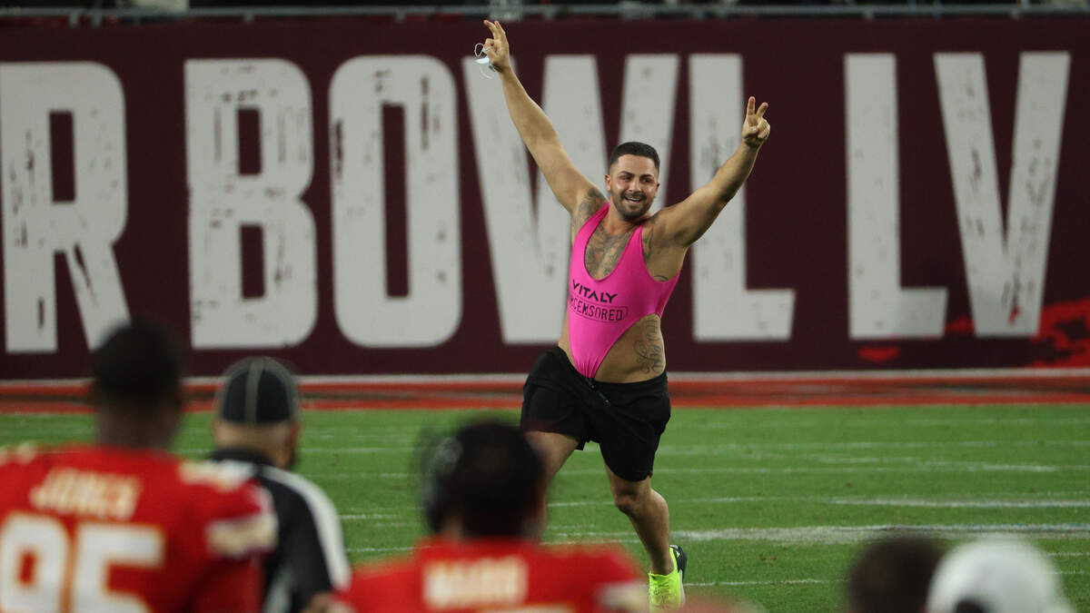 Super Bowl Streaker Reportedly Won $375,000 Prop Bet For Running