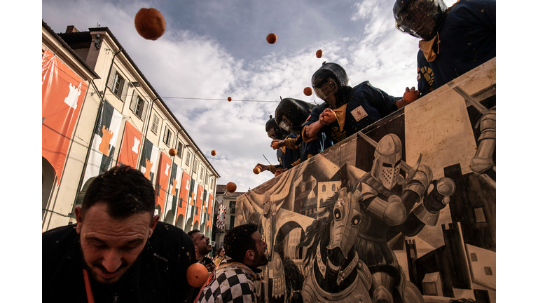 ITALY-CARNIVAL-IVREA-PHOTO-ESSAY