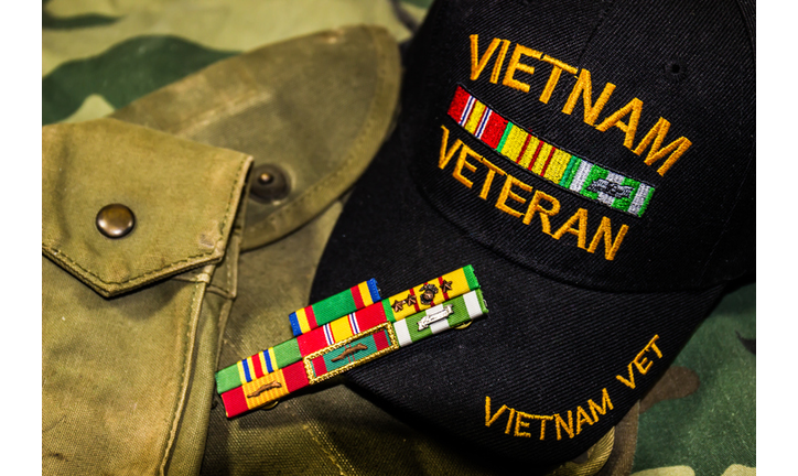 Vietnam Veterans Hat, Service Ribbons & Pouches