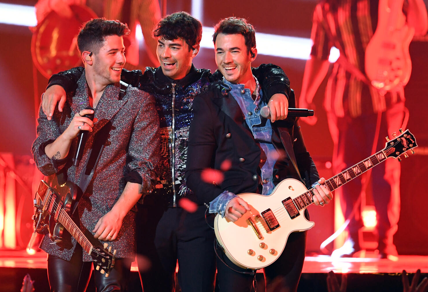 Jonas Brothers Reflect On Getting Back Together Say New Music Is 3921