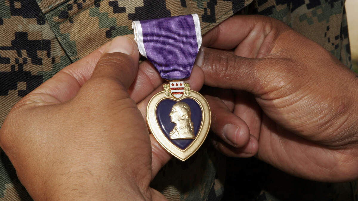 Lady Finds Purple Heart At Thrift Store and Returns It To The Vet’s