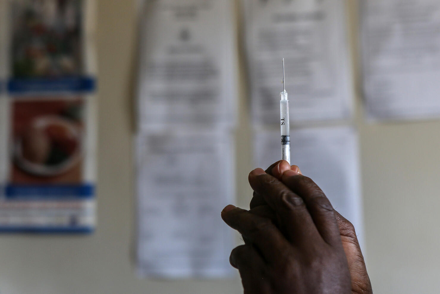 Zimbabwe Expands Vaccination Campaign To More Regions