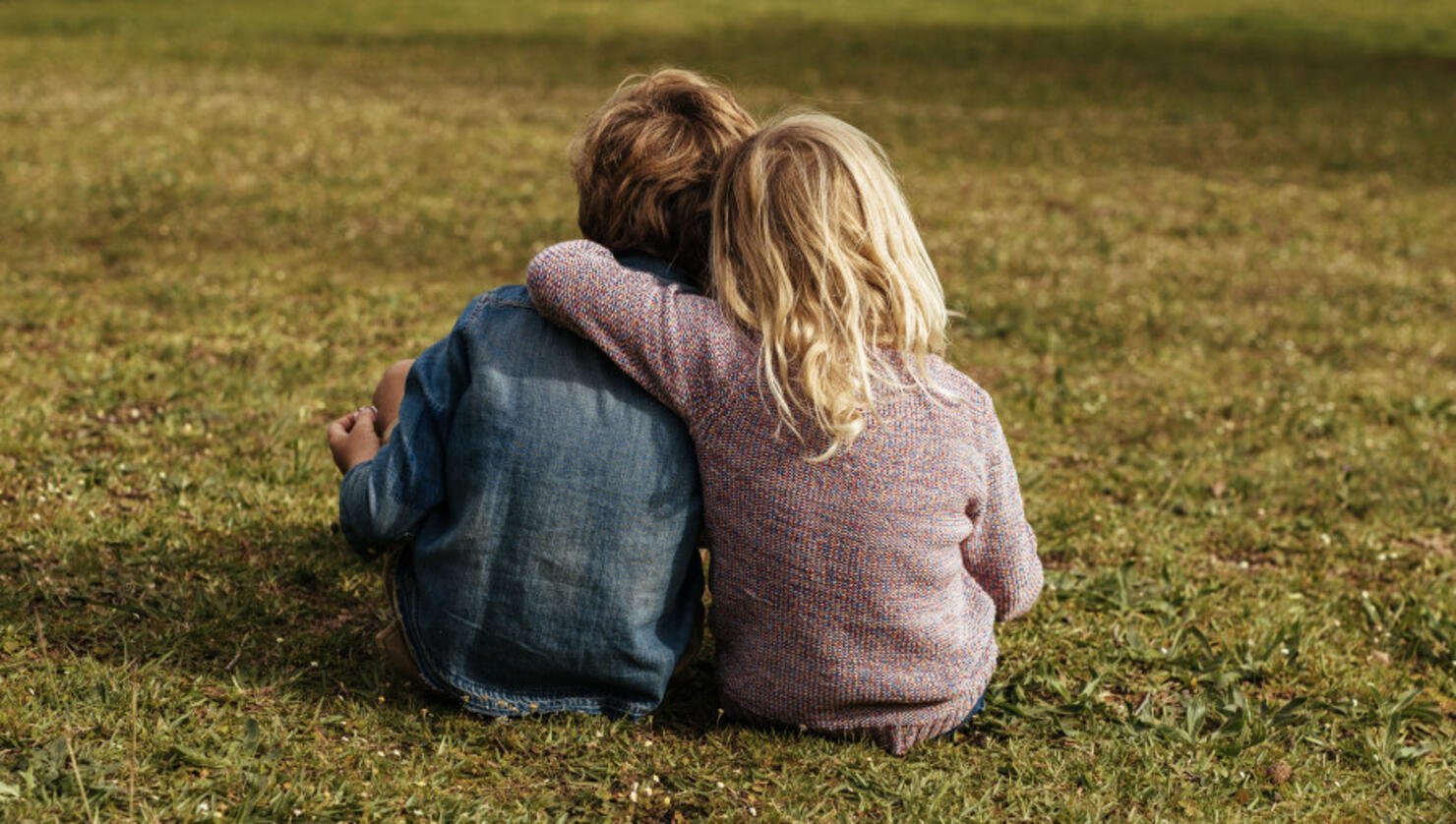 Oklahoma Siblings Find Each Other After 40 Years Apart | iHeart