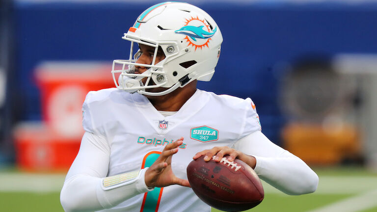 Miami Dolphins v Buffalo Bills