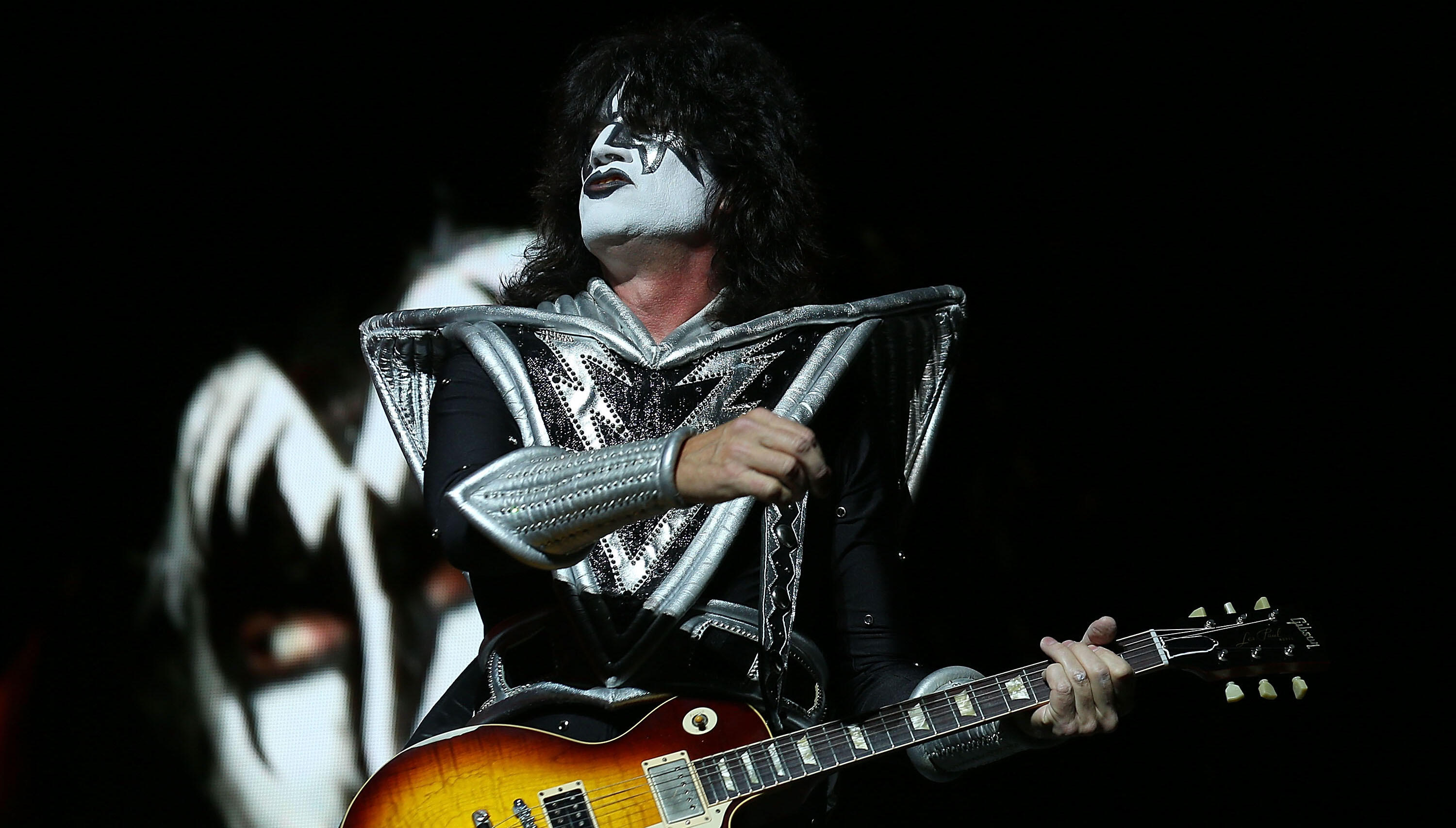 kiss-guitarist-tommy-thayer-connects-with-daughter-he-never-knew-he-had