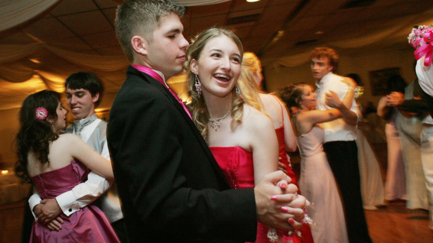 CharlotteMecklenburg Schools Make Decision On Prom iHeart