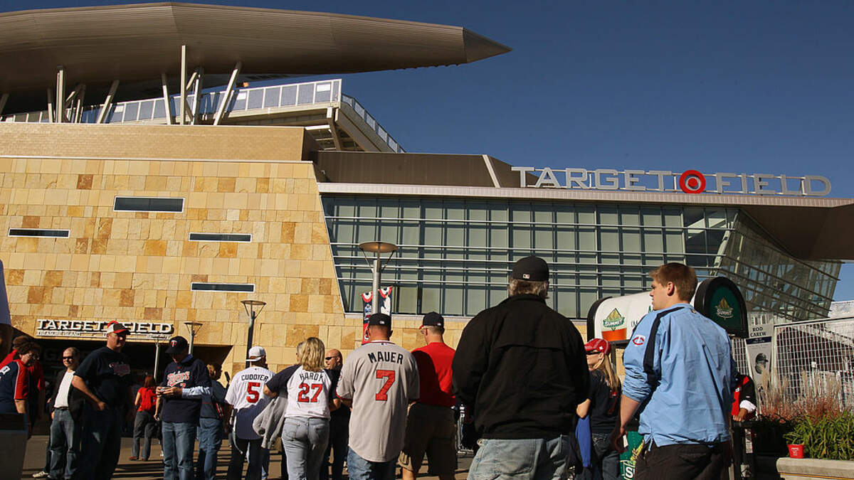 Minnesota Twins, Gov. Tim Walz optimistic about welcoming fans back to Target  Field - Axios Twin Cities