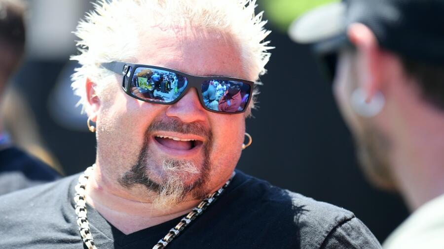 'Diners, DriveIns And Dives' Is Making Its Way Back To San Antonio