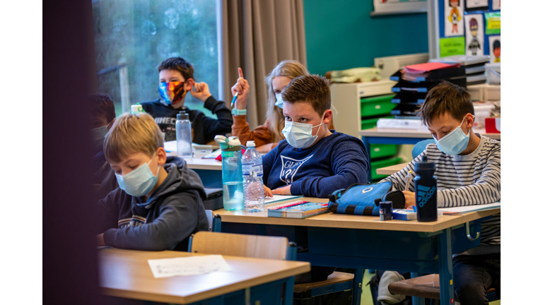 LICHTERVELDE PRIMARY SCHOOL MASK FOR PUPILS