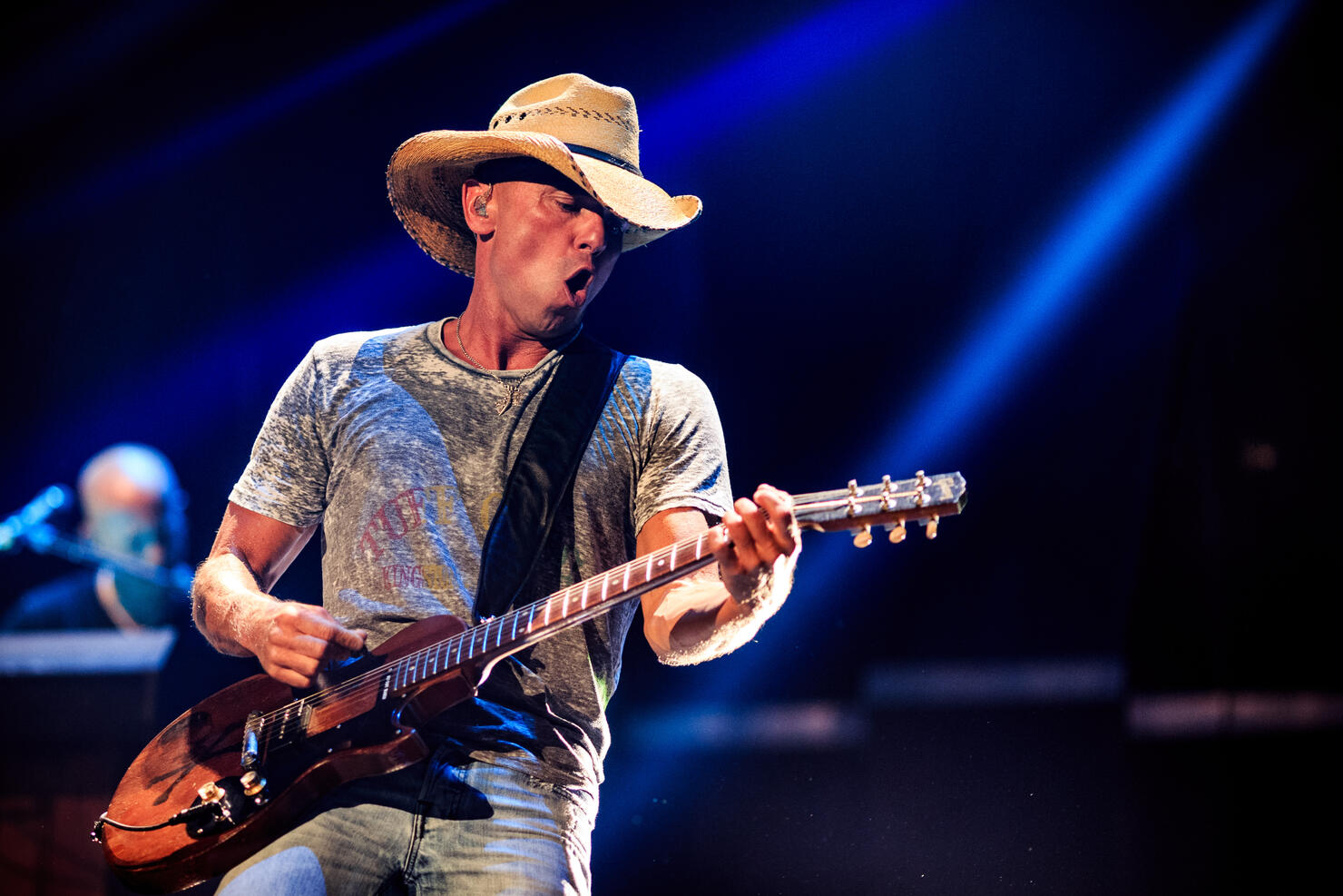 kenny chesney tour review
