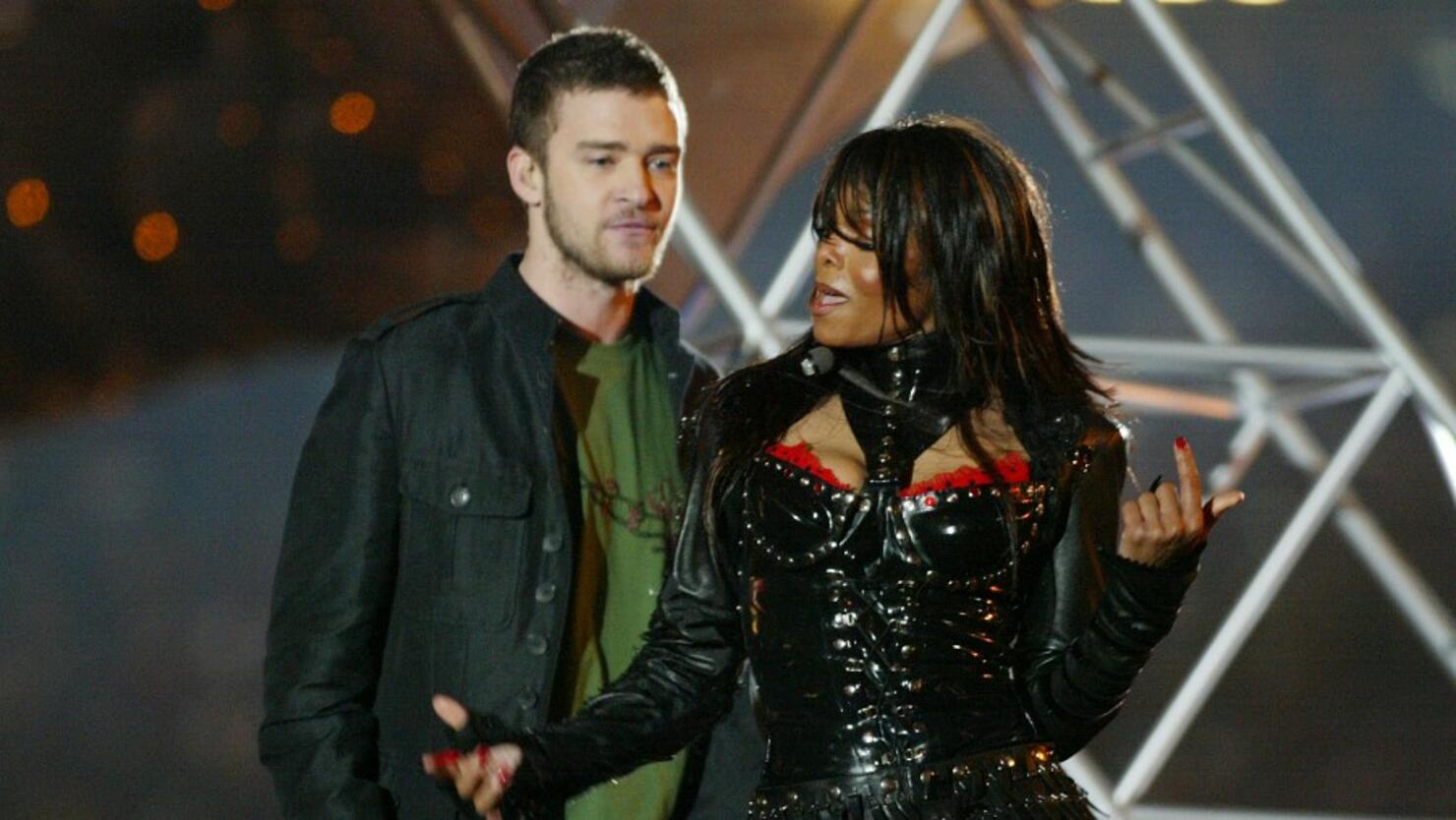 Justin Timberlake makes weak apology to Britney Spears, Janet Jackson