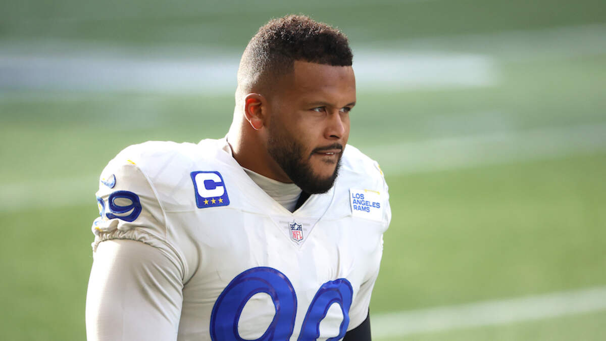 Video shows Aaron Donald swinging helmets at Bengals players
