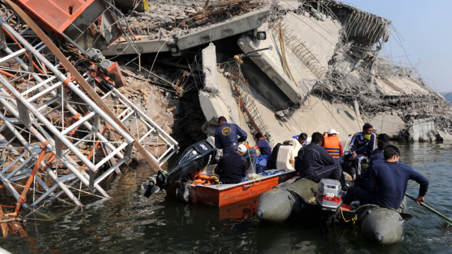 1 Dead After North Carolina Bridge Collapses In Outer Banks iHeart