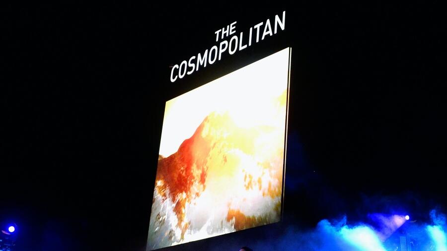 Cosmopolitan Las Vegas Bringing Back Dive In Movies At Rooftop Pool Iheartradio