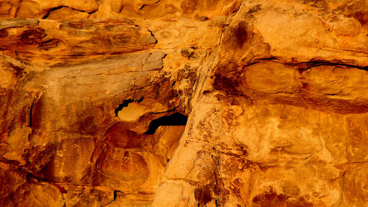 Martian & Lunar Anomalies / Earth's Turbulent History