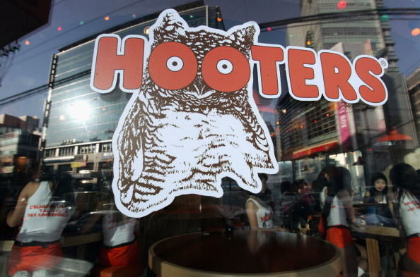 Hooters Prepares For First South Korean Restaurant