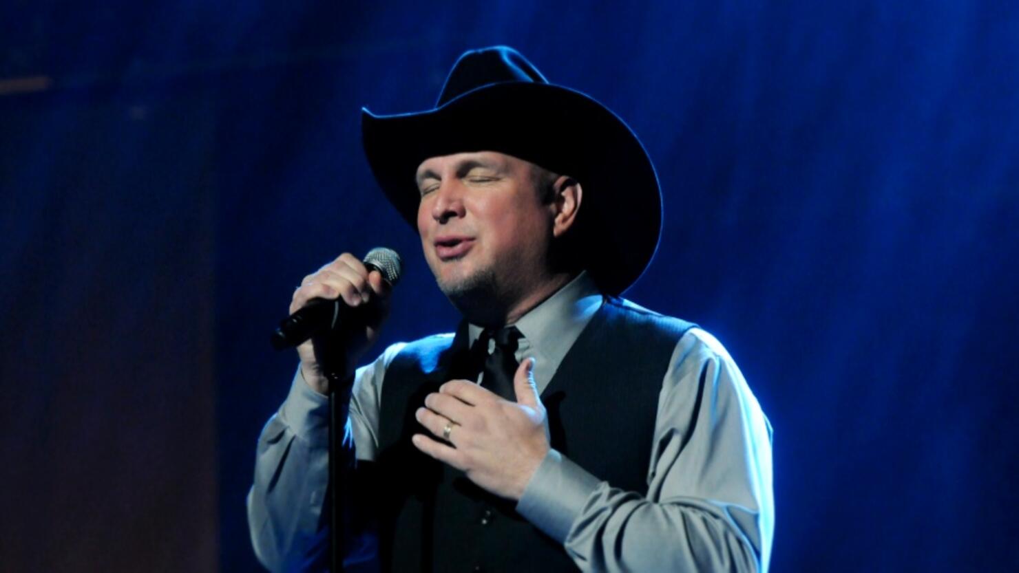 Garth Brooks Announces Show At Paul Brown Stadium, Home Of The