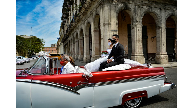 CUBA-HEALTH-VIRUS-WEDDING