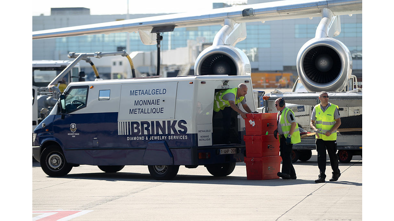 BELGIUM-ARMOURED BRINKS' TRUCK-AIRPORT-TARMAC 