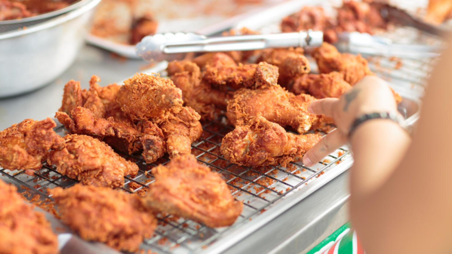 New Orleans Fried Chicken Festival Returns In 2021 At New Location | iHeart