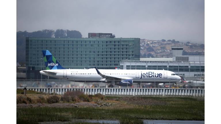 JetBlue Airways Forecasts Third Quarter Earnings Drop Of 80 Percent