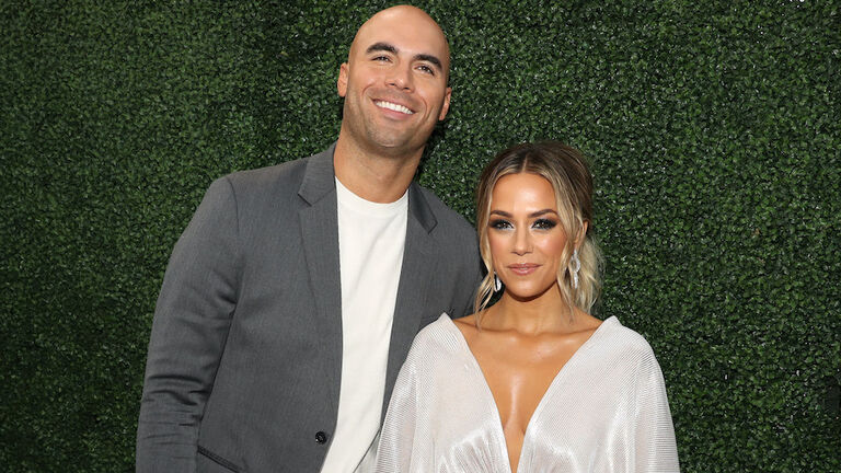 Jana Kramer to pay estranged husband Mike Caussin almost $600K in divorce