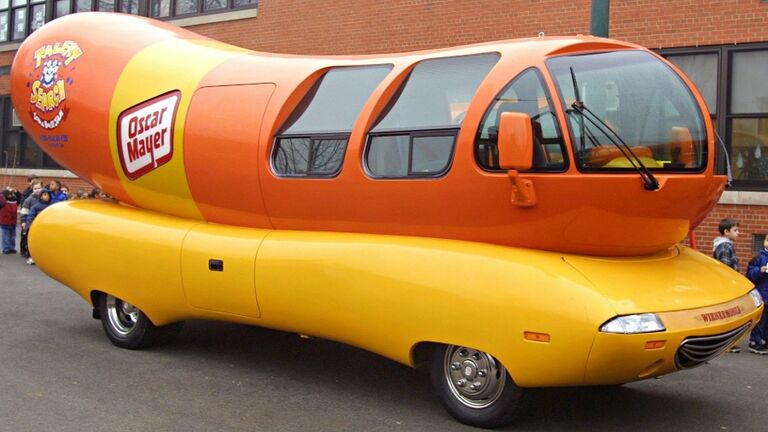 Oscar Mayer Wieners Vist Chicago school